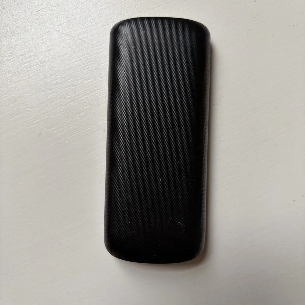 LG Tracfone 328BG Black Candybar Prepaid Cell Phone with Wall Charger